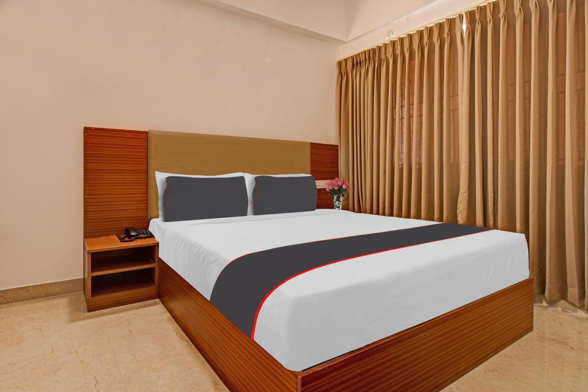 Super Collection O Petals Otium Business Hotel บังกาลอร์ ภายนอก รูปภาพ