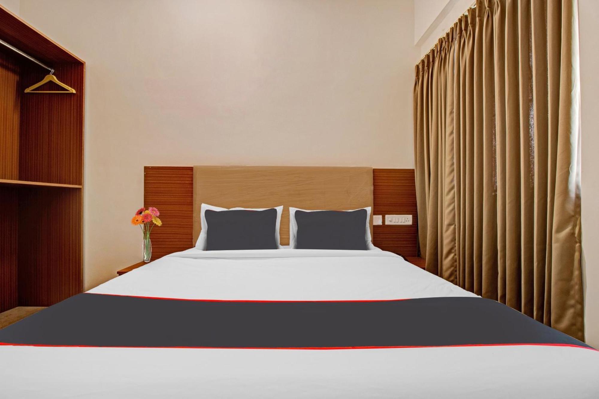 Super Collection O Petals Otium Business Hotel บังกาลอร์ ภายนอก รูปภาพ